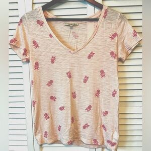 Express One Eleven Pink Pineapple Lightweight v-neck cotton / modal small